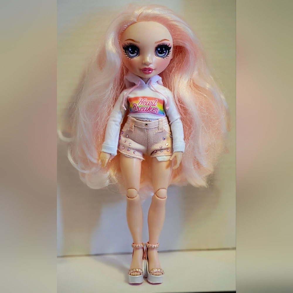 MGA Rainbow High Girl Character Bella Parker Doll - Gorgeous Condition!